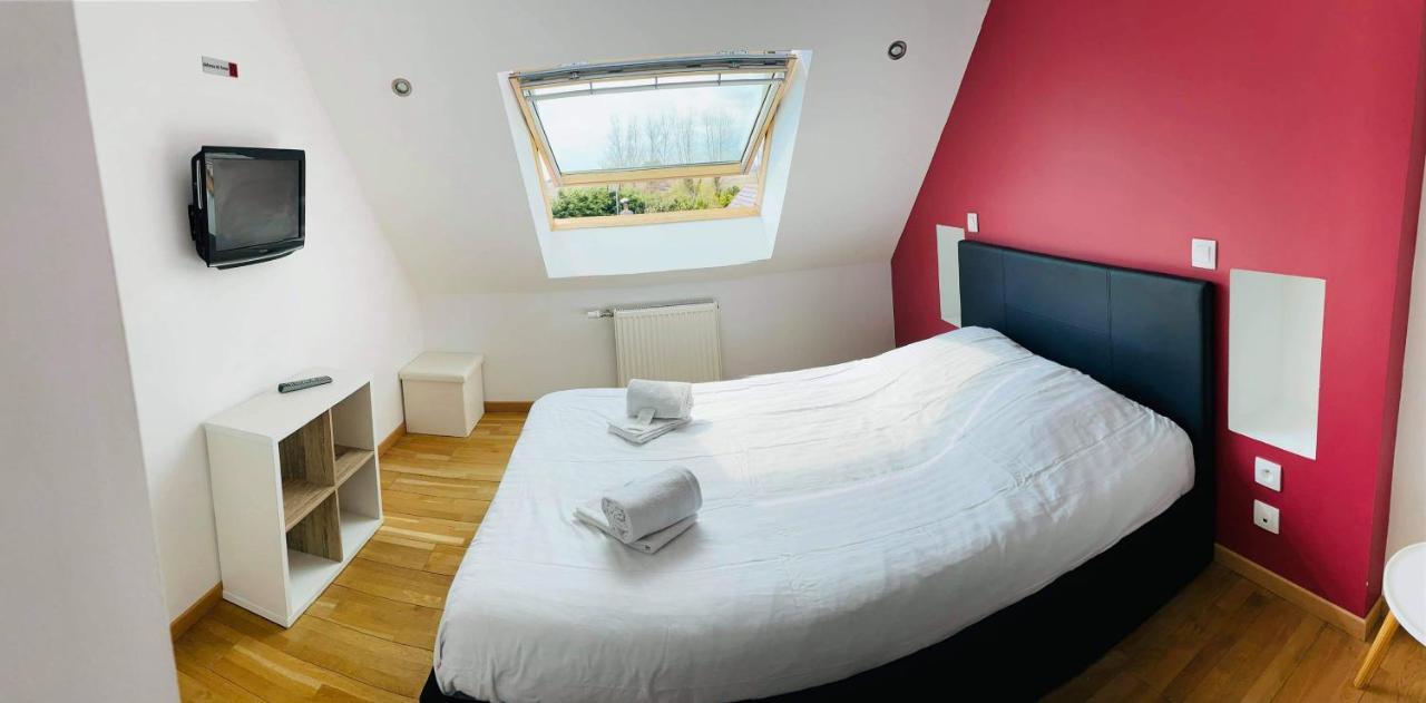Hotel De La Plage Quineville Экстерьер фото