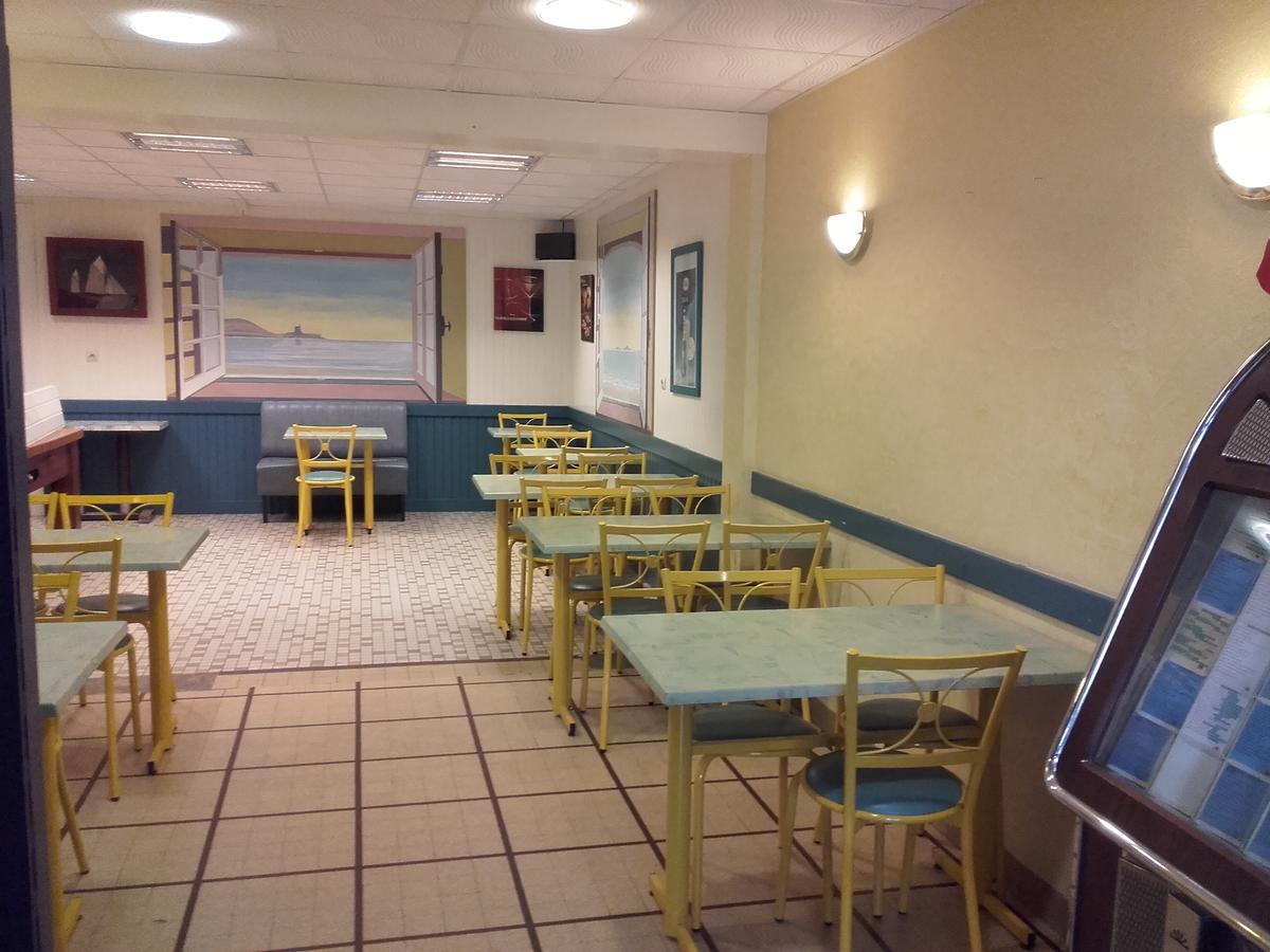Hotel De La Plage Quineville Экстерьер фото